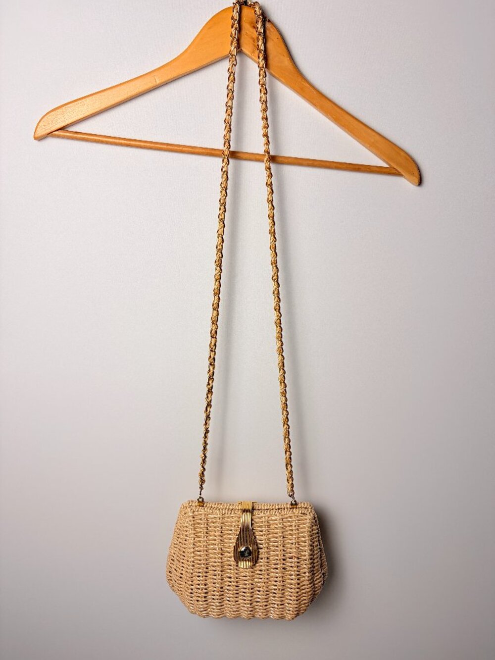 Vintage Wicker Straw Mini Purse Gold Chain Strap Metal Clasp Boho Shoulder Bag